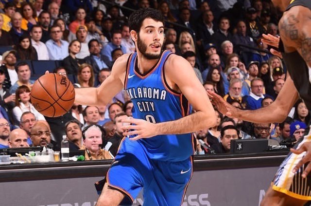 Abrines (Oklahoma City Thunder) contra Golden State Warriors