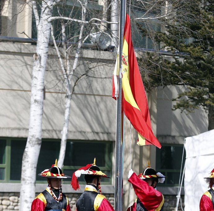 Izado de la bandera de España en la Villa Olímpica de PyeongChang 2018