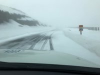 Cierran los accesos al Teide por La Esperanza y La Orotava por hielo en la calzada