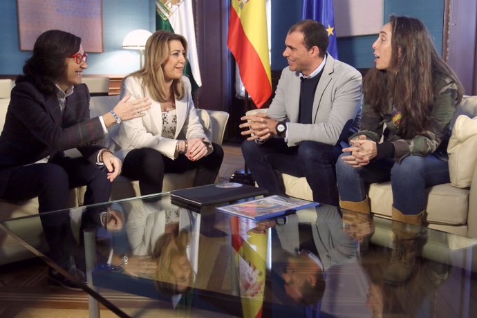 Susana Díaz reunida en San Telmo con representantes de Jusapol