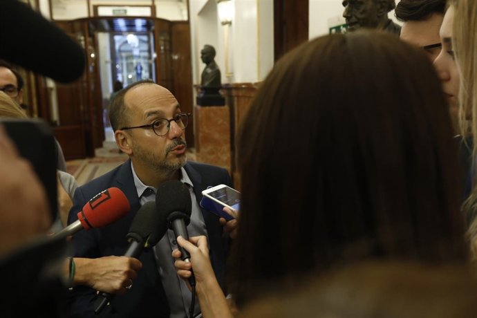 Carles Campuzano en los pasillos del Congreso