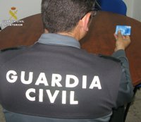 Detenido en Almería acusado de sustraer la cartilla bancaria a una vecina octogenaria y extraer 4.600 euros