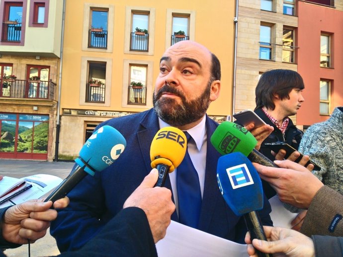 Agustín Iglesias Caunedo, presidente del PP de Oviedo