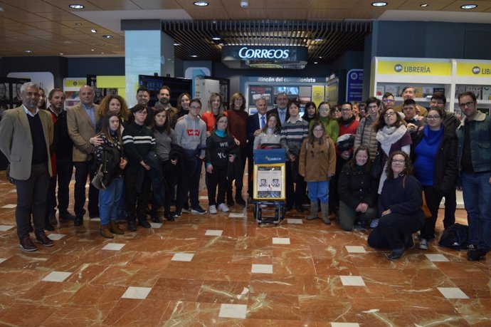 Inauguración de la exposición 'Xtumirada' en Correos en Murcia