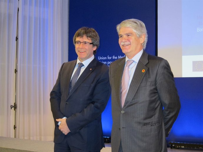  Carles Puigdemont (pt.Generalitat) Alfonso Dastis (ministre d'Exteriors)
