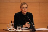 Cifuentes dice que Ayuntamiento de Madrid "ha copiado" su plan anticontaminación y que tiene la ciudad "colapsada"