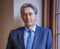 El catedrático José Vicente Saz Pérez será el nuevo rector de la Universidad de Alcalá al ser el único candidato