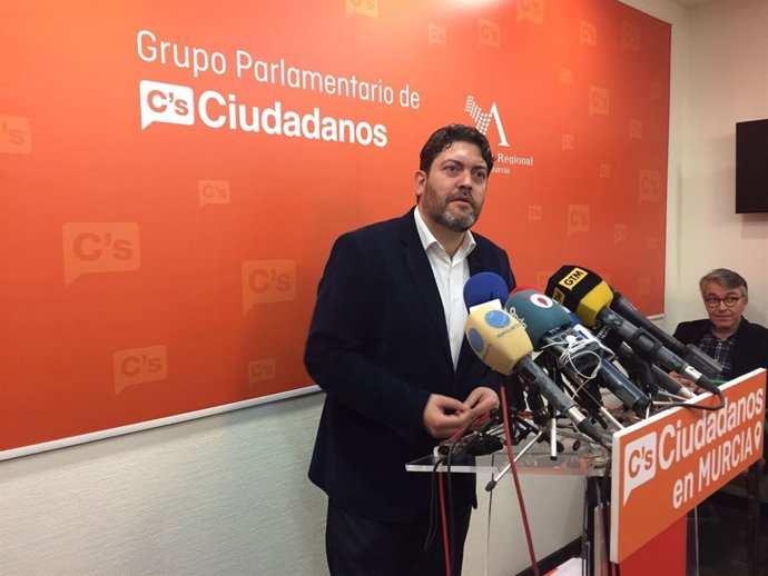 Miguel Sánchez en rueda de prensa