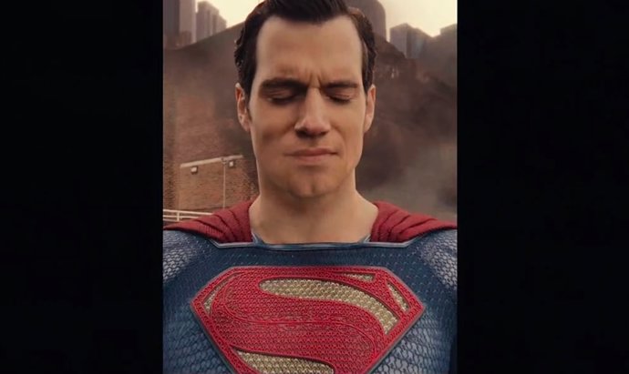 Henry Cavill como Superman en Liga de la Justicia