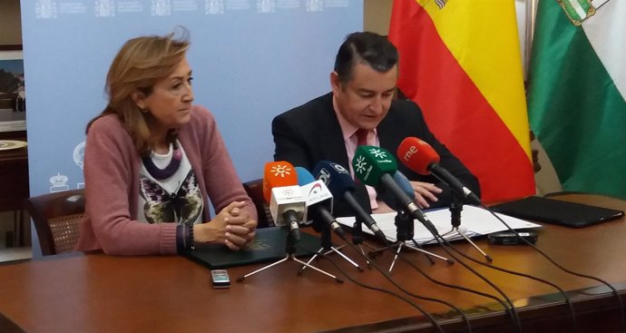 María José Ordóñez y Antonio Sanz, en rueda de prensa
