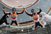 Márquez y Pedrosa prueban el túnel del viento de Madrid, el más grande de Europa