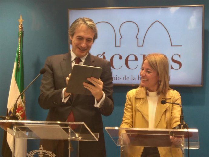 El ministro de Fomento visita Cáceres