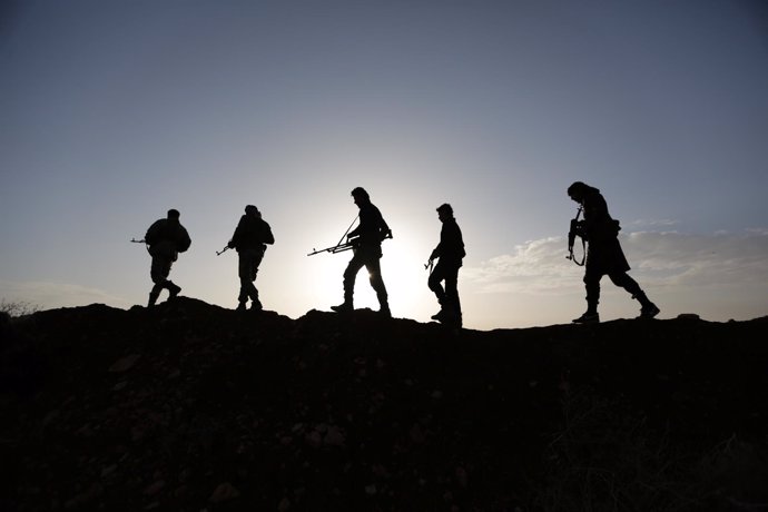 Milicianos del Ejército Libre Sirio a las afueras de Al Bab