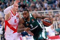 Un combativo Baskonia sucumbe en el fortín del OAKA