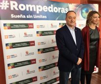 Junta y UVA animan a 400 niñas a "romper barreras" para acceder a una industria 4.0 "muy masculinizada"