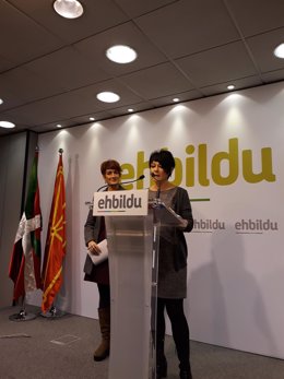 Bakartxo Ruiz y Maddalen Iriarte, portavoces de EH Bildu.