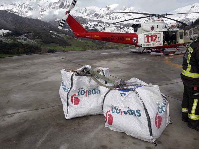 Abastecmiento a Tresviso en helicóptero