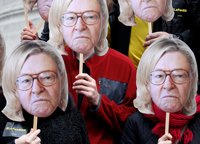 Jean-Marie Le Pen amenaza con llamar a la Policía si no puede entrar en el congreso del Frente Nacional