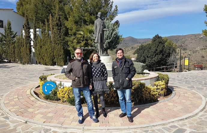 Patricia Navarro Macharaviaya con candidato PP alcaldía Miguel ñAngel Gordo