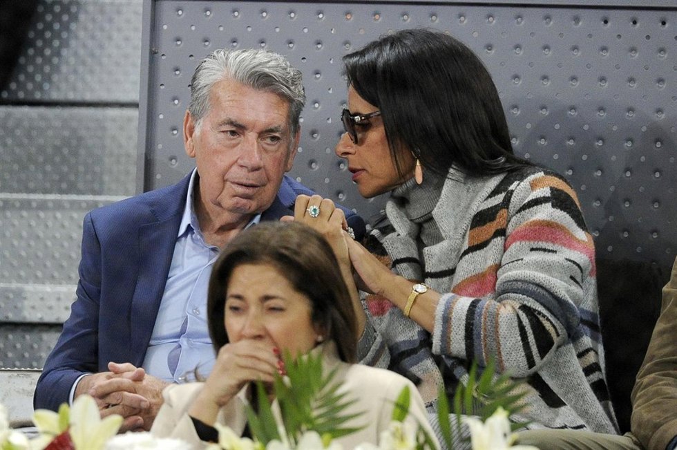 MANOLO SANTANA Y CLAUDIA RODRÍGUEZ