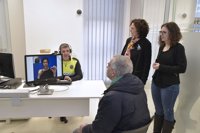 Policía Municipal de Pamplona instala un servicio de vídeo-intérpretes para personas con limitaciones de audición