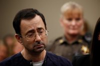 La Universidad Estatal de Michigan considera despedir a un decano del centro en el marco del caso de Larry Nassar