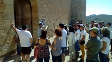 Visitantes en el Castillo de Mesones de Isuela