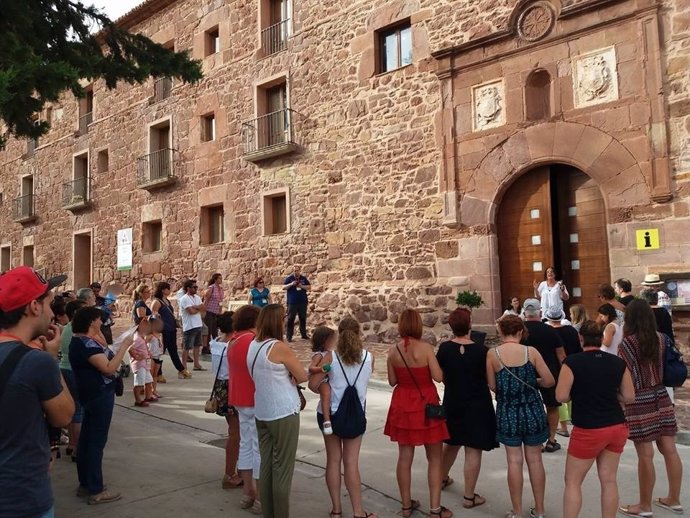 Una de las visitas guiadas que se realizan al Convento de Gotor