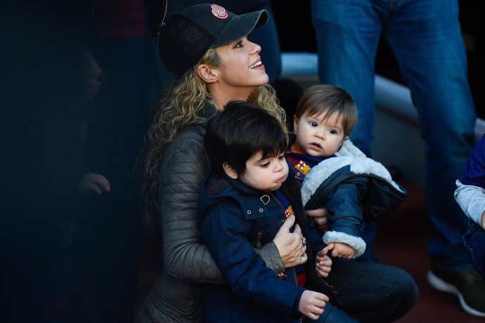 Shakira con sus hijos