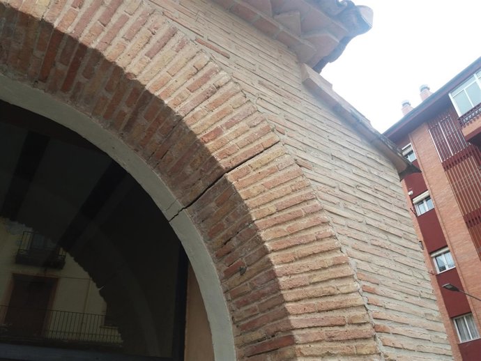 Grietas detectadas en el edificio del Aula Cultural San Benito de Calatayud