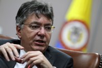 Colombia preparará un plan de rescate financiero para Venezuela si Maduro abandona la Presidencia