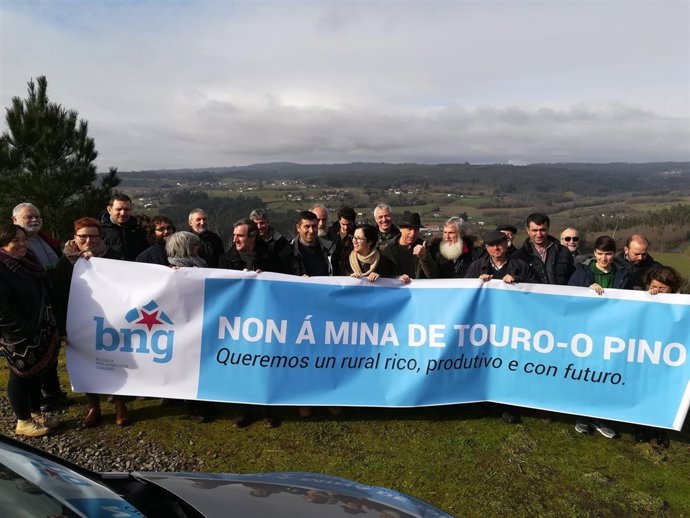 Protesta del BNG contra la mina de Touro-O Pino