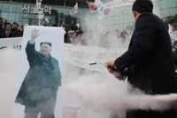 Manifestación en Seúl contra la participación de Corea del Norte en los Juegos Olímpicos de Pyeongchang