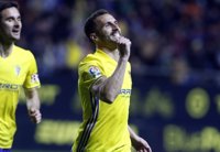 El Cádiz remonta al Oviedo y mete presión al Huesca