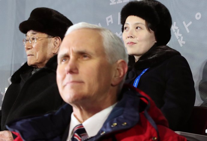 Mike Pence, Kim Yong Nam y Kim Yo Jong