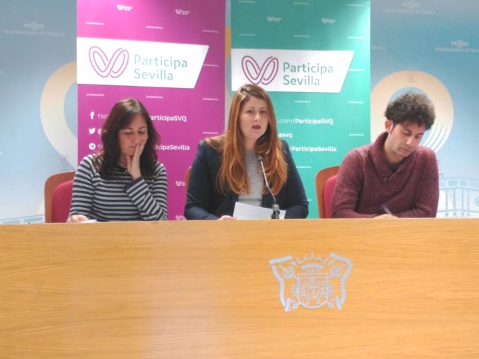 Los tres concejales de Participa Sevilla, Susana Serrano, Honorato y Moreno