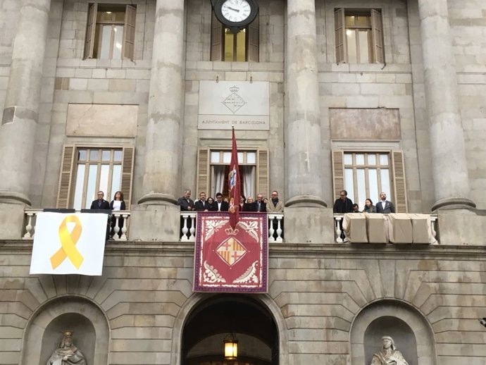 Pendó de Santa Eulàlia a l'Ajuntament de Barcelona