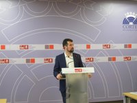 Tudanca acusa al PP de llevar a cabo una "estrategia de confusión" con la sanidad para aparentar que hace algo