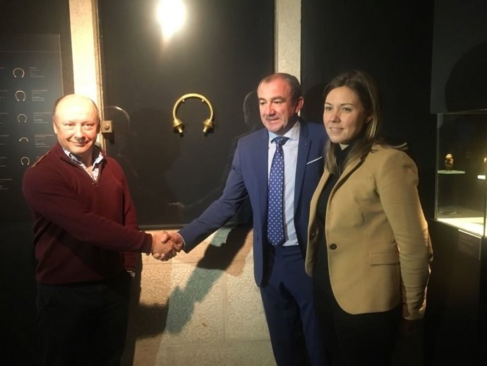 Acto de la Colección Álvaro Gil con la Diputación de Lugo