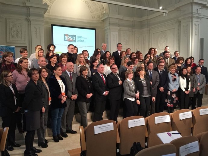 Entrega de la acreditación como Centro de Excelencia en Cuidados