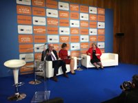 El comisario europeo Phil Hogan debate con ciudadanos de Sevilla sobre el futuro de la agricultura y la alimentación