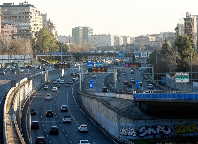 Trànsit, Madrid, corts de trànsit per contaminació, cotxe, cotxes, vehicle
