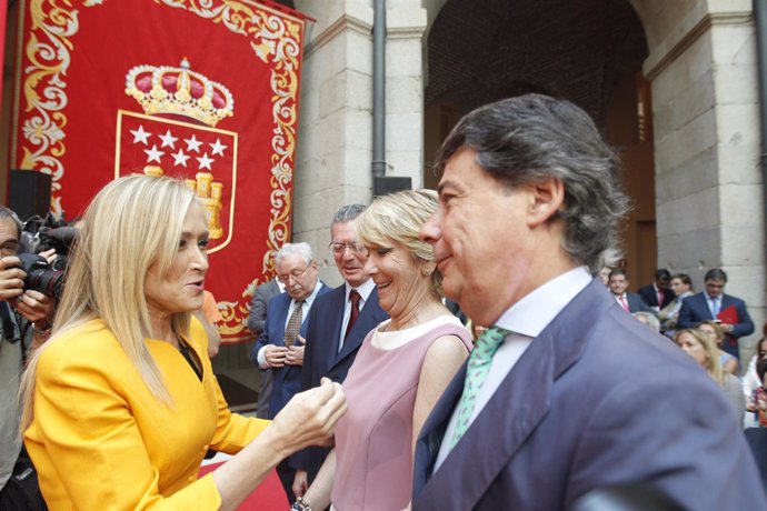 Cristina Cifuentes, Ignacio González y Esperanza Aguirre en la toma de posesión