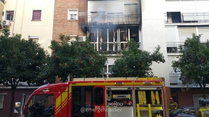 Incendio en la plaza de la Juncal.