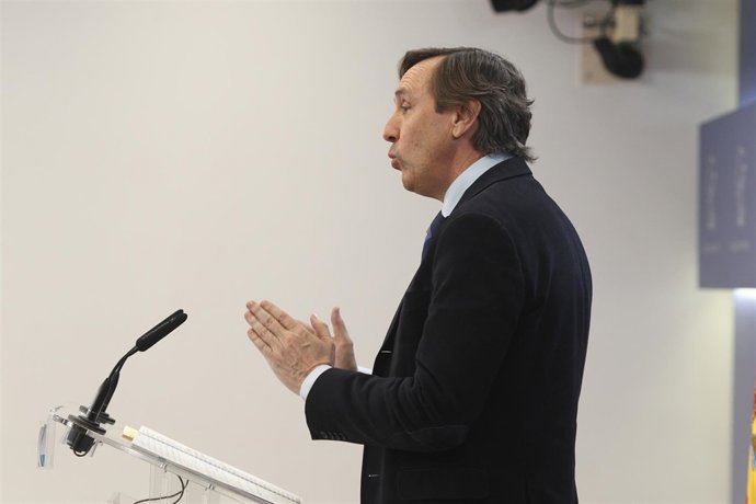 Rueda de prensa de Rafael Hernando en el Congreso