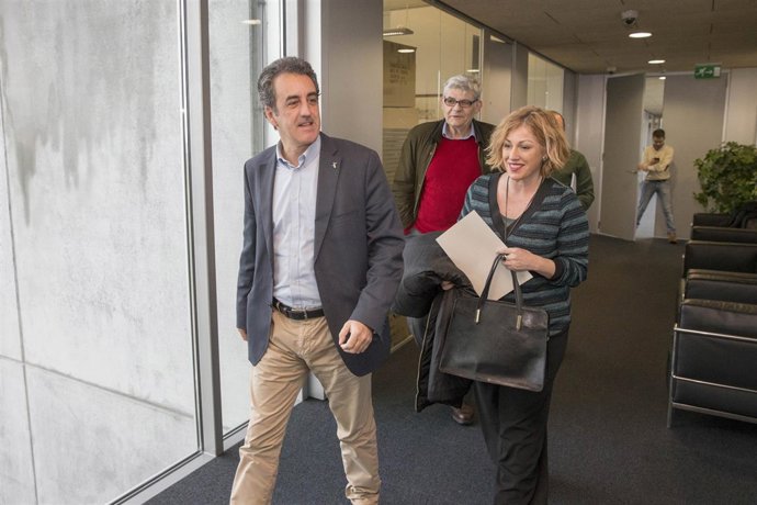 El consejero y la alcaldesa