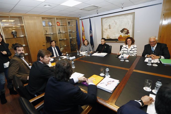 Alfonso Reyes en la reunión en el CSD