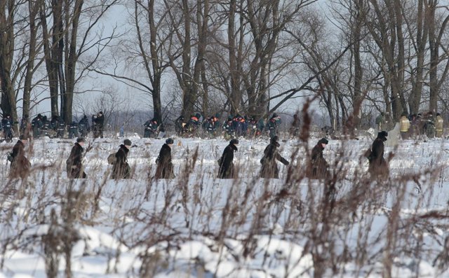 Operativo de búsqueda cerca del lugar del accidente del avión Antonov An-148