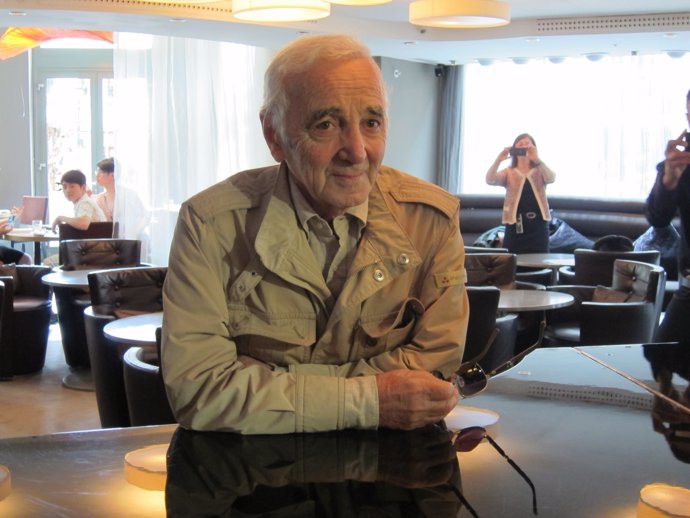  Charles Aznavour