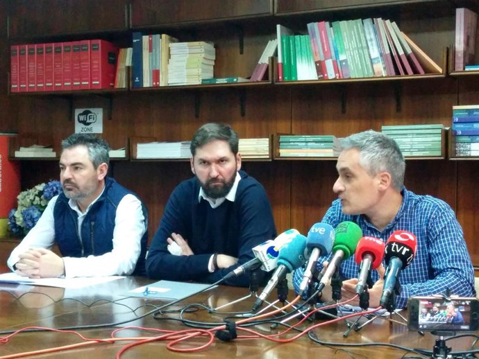 Izquierdo, Fernández y Ruano, en la rueda de prensa